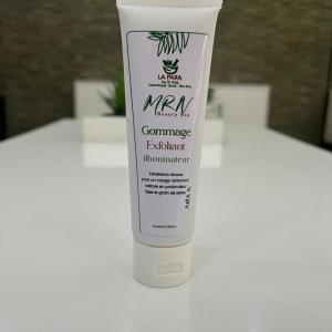 Aufhellendes, exfolierendes Gesichtspeeling – MRN Beauty Bio